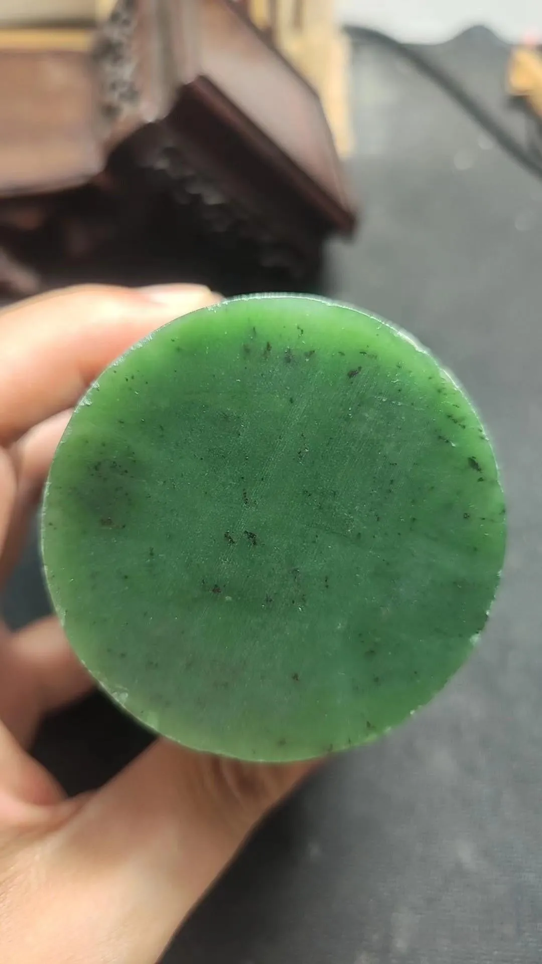 Natural Siberian Jade Rough Nephrite Raw (791g, 6.2X6.2X8.6cm)