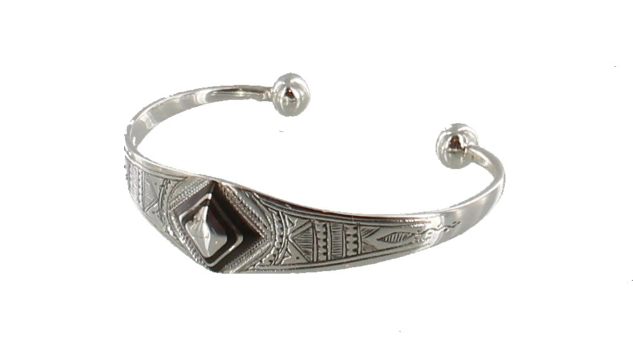 TADIA||Silver Cuff Bracelet, Geometric Designs||The Azel Collection