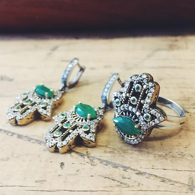 The Jewelled Hamsa Ring - Emerald - Sterling Silver